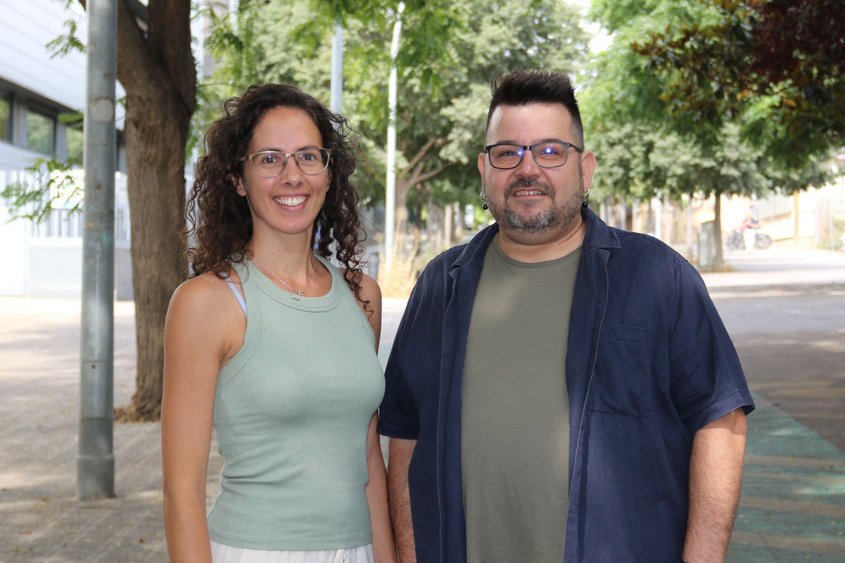 IBEC researchers Chiara Ninfali (left) and Juanma Fernández (right).